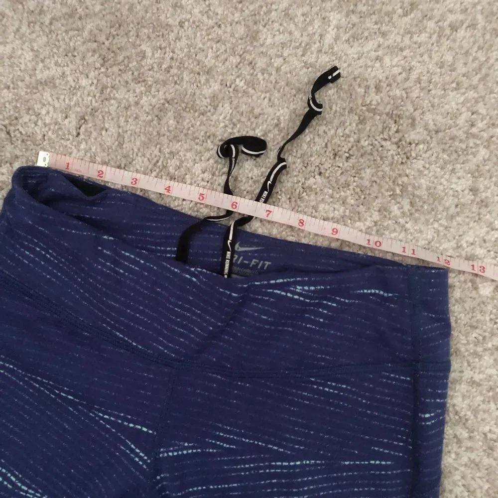 Nike dri-fit crop capri leggings, size small p
